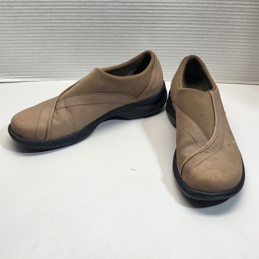 Merrell Womens Slip On Walking Shoes Tan Nubuck Leather 9 J51137 Topo Cur e